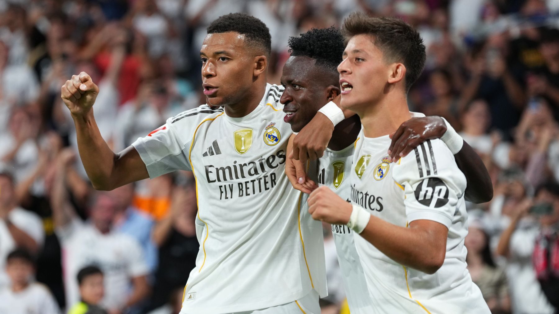 El Real Madrid remonta en un minuto: del cabezazo de Güler al golazo de Vinicius