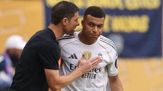 Mbappé junto a Xabi Alonso en el Mundial de Clubes. (Getty)