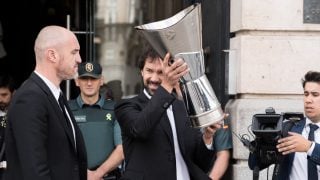 Llull levanta la undécima Euroliga del Real Madrid. (EP)