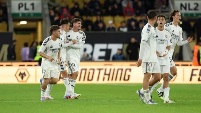 Los jugadores del Castilla celebran el tanto de Bruno Iglesias.