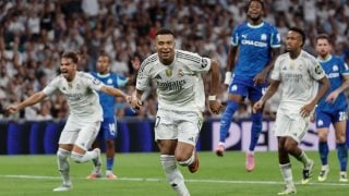 Mbappé celebra un gol ante el Marsella. (EFE)