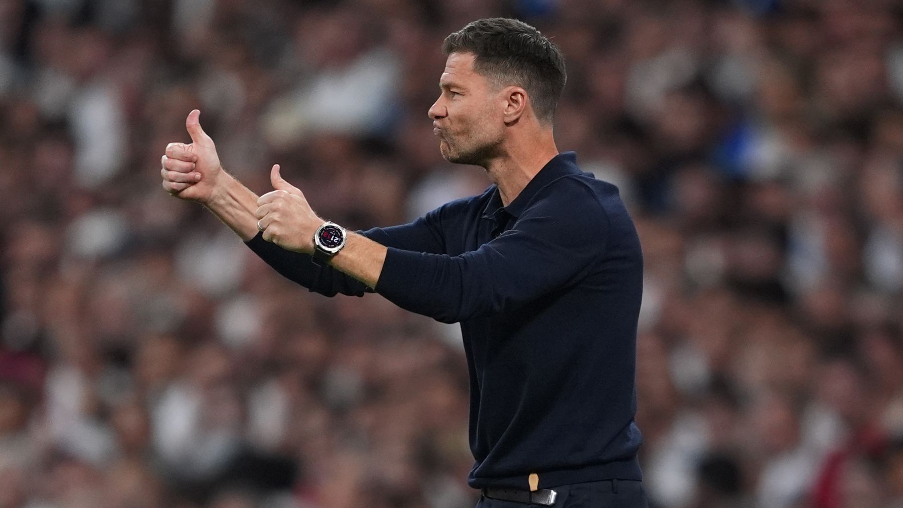 Xabi Alonso se cansa de las rojas: «La expulsión es evitable y hablaremos del tema»