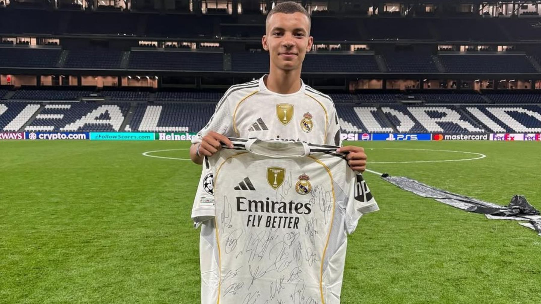 Un niño que sobrevivió al terremoto de Marruecos hará el saque de honor en el Real Madrid-Espanyol
