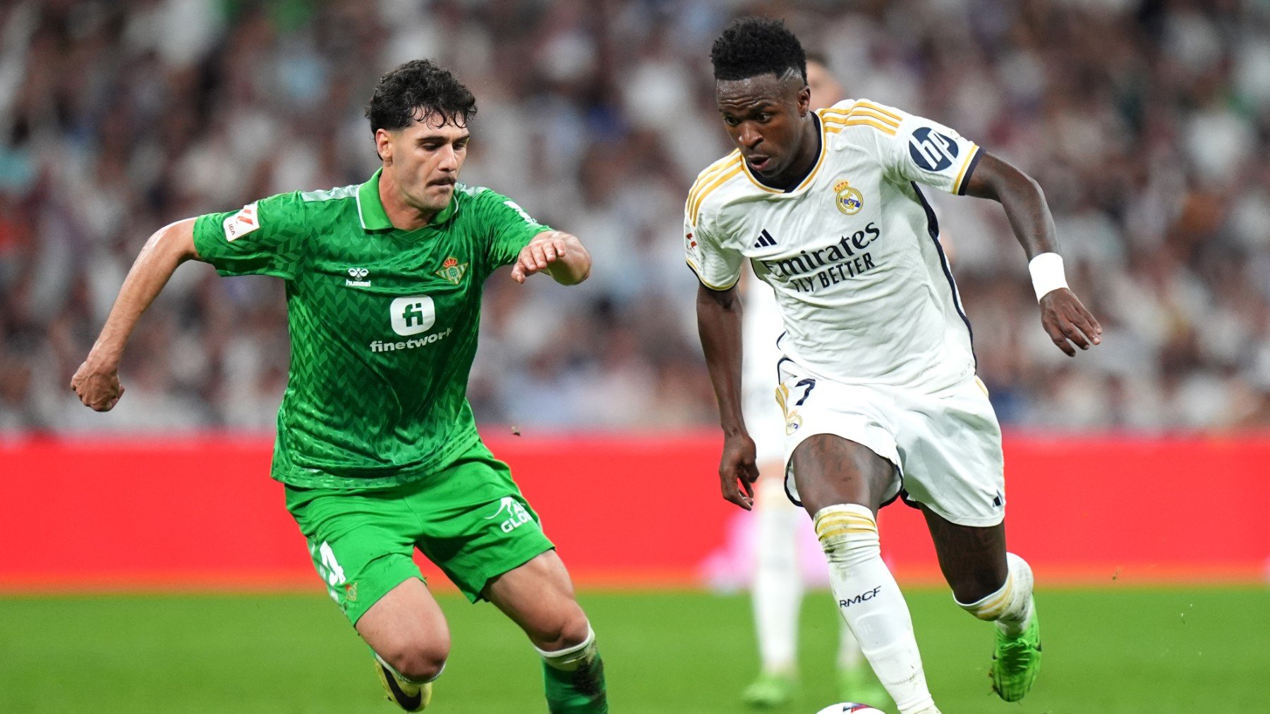El Betis provoca a Vinicius con una broma de dudoso gusto tras el Balón de Oro