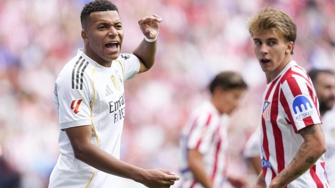 Kylian Mbappé y Pablo Barrios, en el Atlético-Real Madrid. (Europa Press)