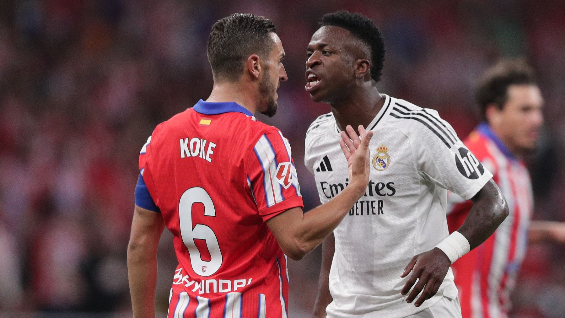 Vinicius y Koke la volvieron a tener en el derbi: «Llorón de mierda»