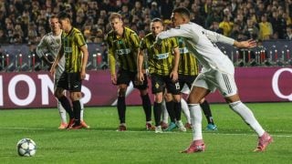Mbappé convirtió un hat-trick en Kazajistán. (EFE)
