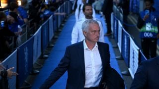José Mourinho, en su llegada a Stamford Bridge. (Getty)