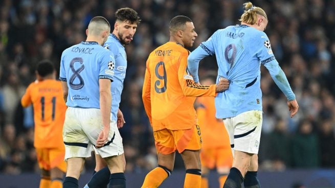 Kylian Mbappé y Erling Haaland, durante el Manchester City-Real Madrid de la pasada temporada.