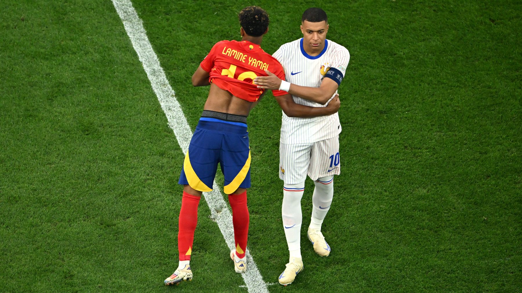 Lección de Mbappé a Lamine: «Antes de pensar en tu sitio en la historia del fútbol debes demostrar cosas»