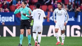 Munuera Montero, Vinicius y Bellinghan en El Sadar. (Getty)