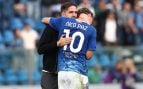 Nico Paz junto a su entrenador en el Como, Cesc Fàbregas.
