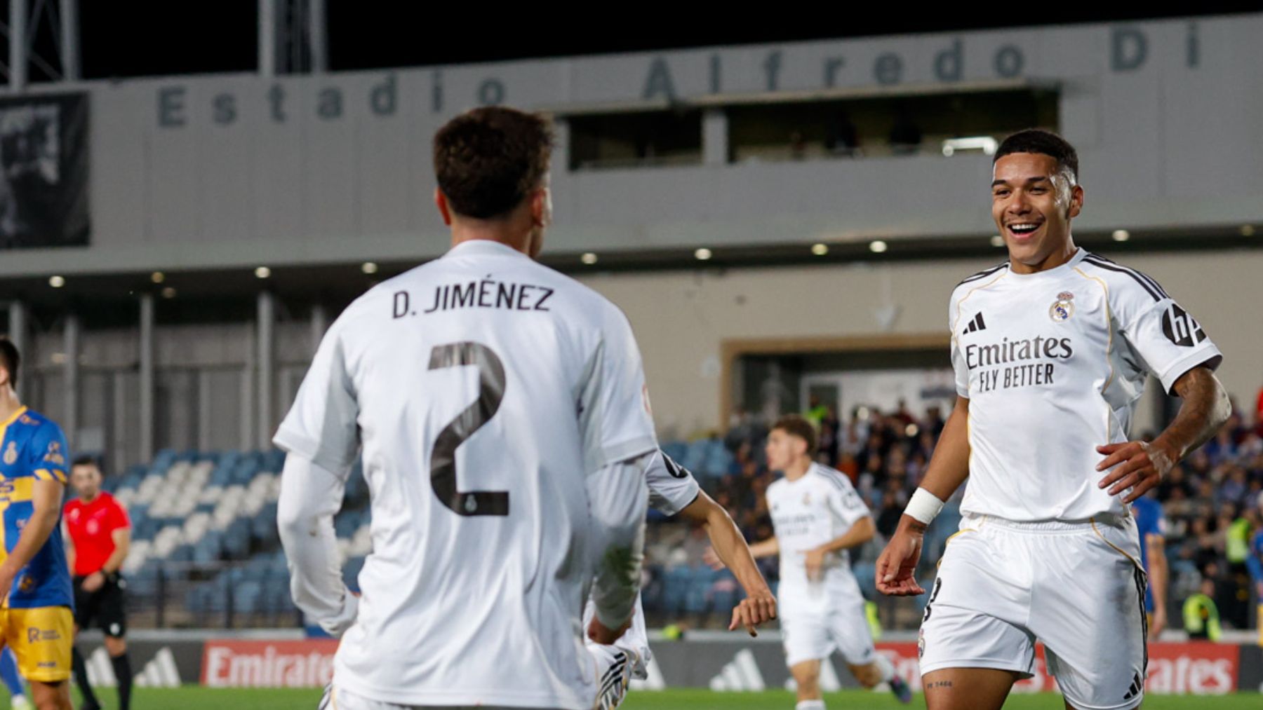 Un doblete de Loren Zúñiga mete al Real Madrid Castilla en playoff de ascenso