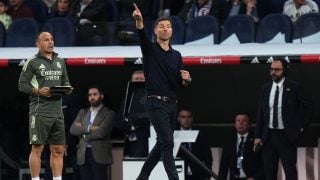 Xabi Alonso, durante el Clásico. (Getty)