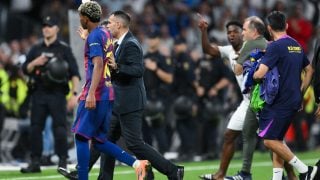 Lamine Yamal y Vinicius tuvieron una fuerte discusión al terminar el Clásico. (Getty)