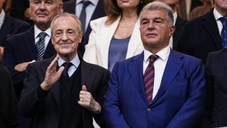 Joan Laporta y Florentino Pérez, en el palco del Santiago Bernabéu. (Europa Press)