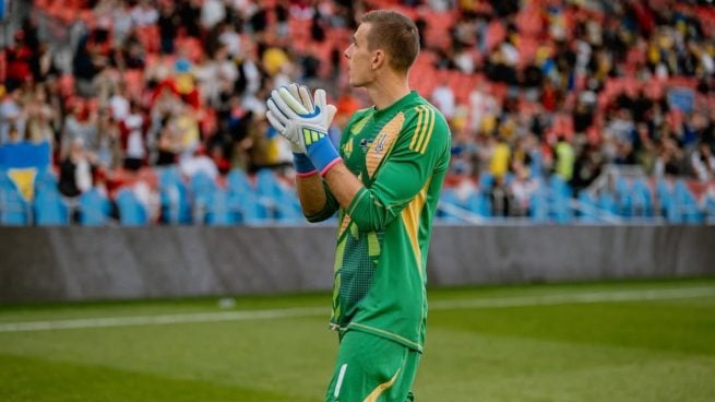 Andriy Lunin, en un partido con Ucrania. (Instagram)