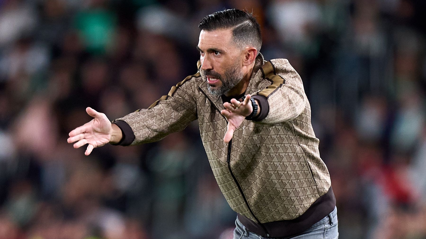 Eder Sarabia sigue con su pataleta contra los árbitros: La voluntariedad se sacó del reglamento