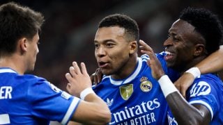 Mbappé, Güler y Vinicius celebran un gol. (EFE)