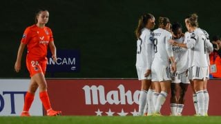 Las jugadoras del Madrid celebran un gol. (EFE)