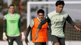 El hijo de Reyes detrás de Gonzalo. (realmadrid.com)