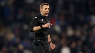 Clément Turpin, durante un partido de la Champions League. (Getty)