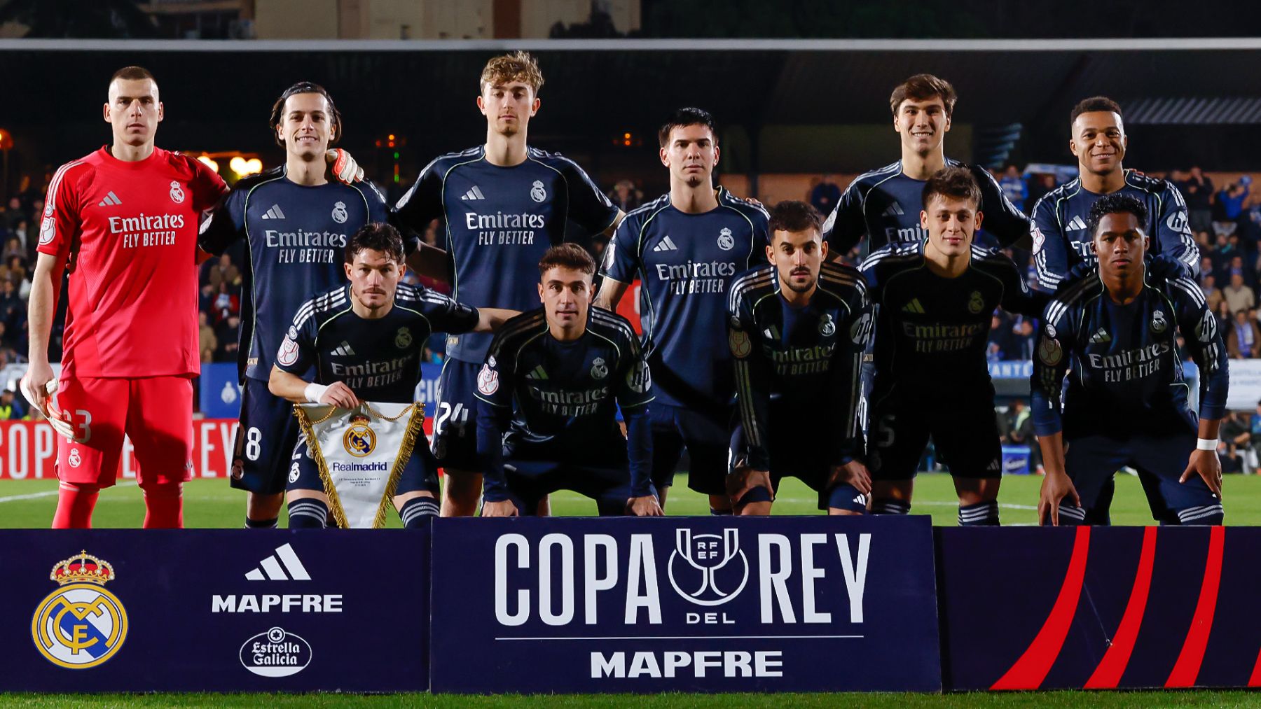 El Real Madrid deja de lucir en Talavera la escarapela de campeón de la Intercontinental