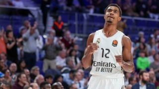 Théo Maledon celebra una canasta en el Real Madrid-Paris Basketball. (EFE)