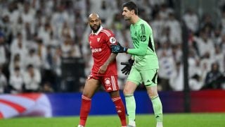 Courtois, ante el Sevilla. (Getty)