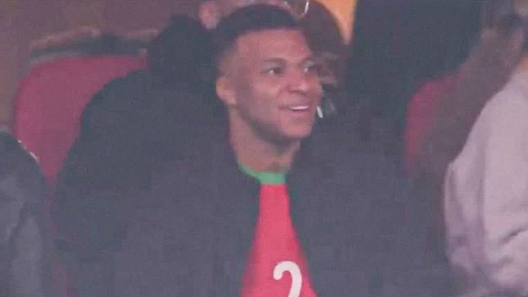 Mbappé aparece por sorpresa en el Marruecos-Mali para apoyar a Achraf y Brahim