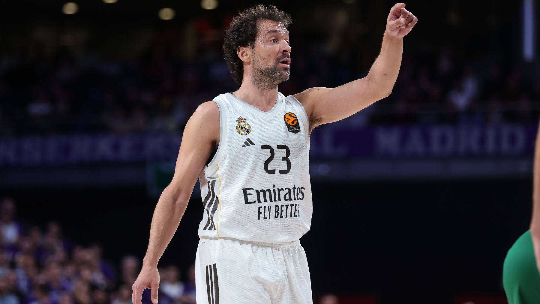 Un histórico Llull alcanza los 1.200 partidos con el Real Madrid: Habla mucho de él como persona
