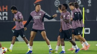 Mbappé, en el entrenamiento del Real Madrid previo a la final de la Supercopa. (EFE)