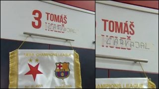 Montaje con imágenes del vestuario del Slavia de Praga. (Captura de TV)