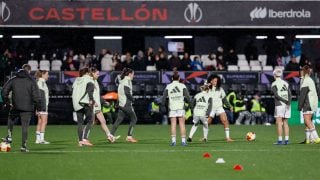 El Real Madrid, entrenándose en Castalia. (EFE)