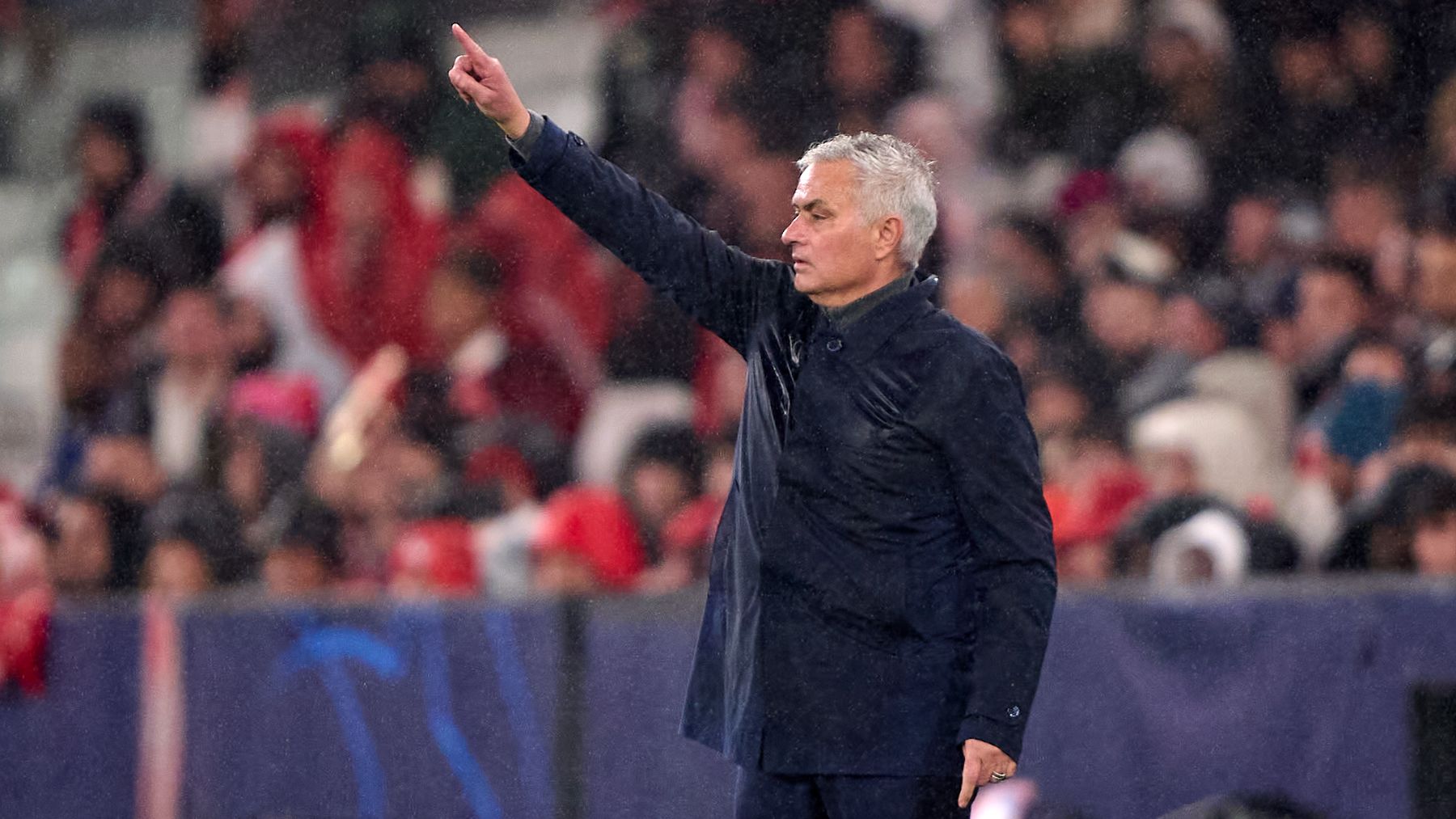 Mourinho se rinde al Real Madrid antes de un nuevo duelo en Champions: Son el rey