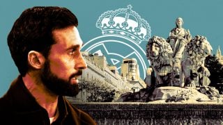 Arbeloa, el escudo del Real Madrid y la Cibeles.