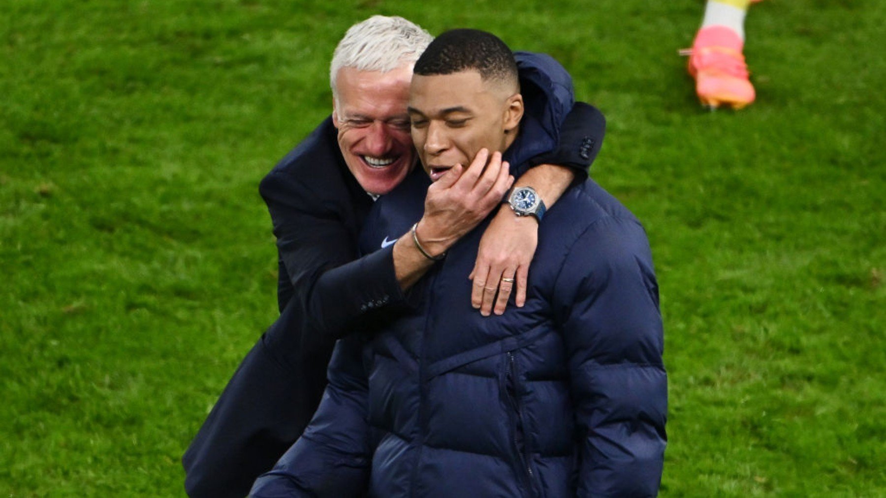Deschamps suelta un palo velado a Xabi Alonso: No te molestes, Mbappé no va a correr 11 km por partido