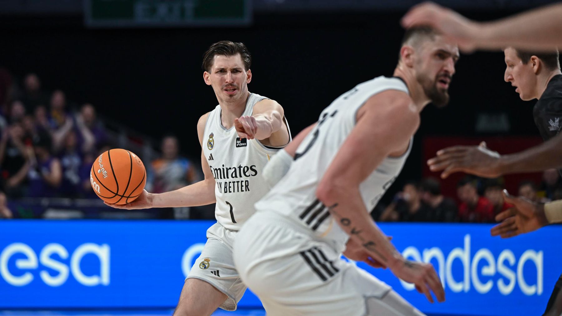 El Real Madrid sale del bache y Krämer da un recital de triples contra el Granada