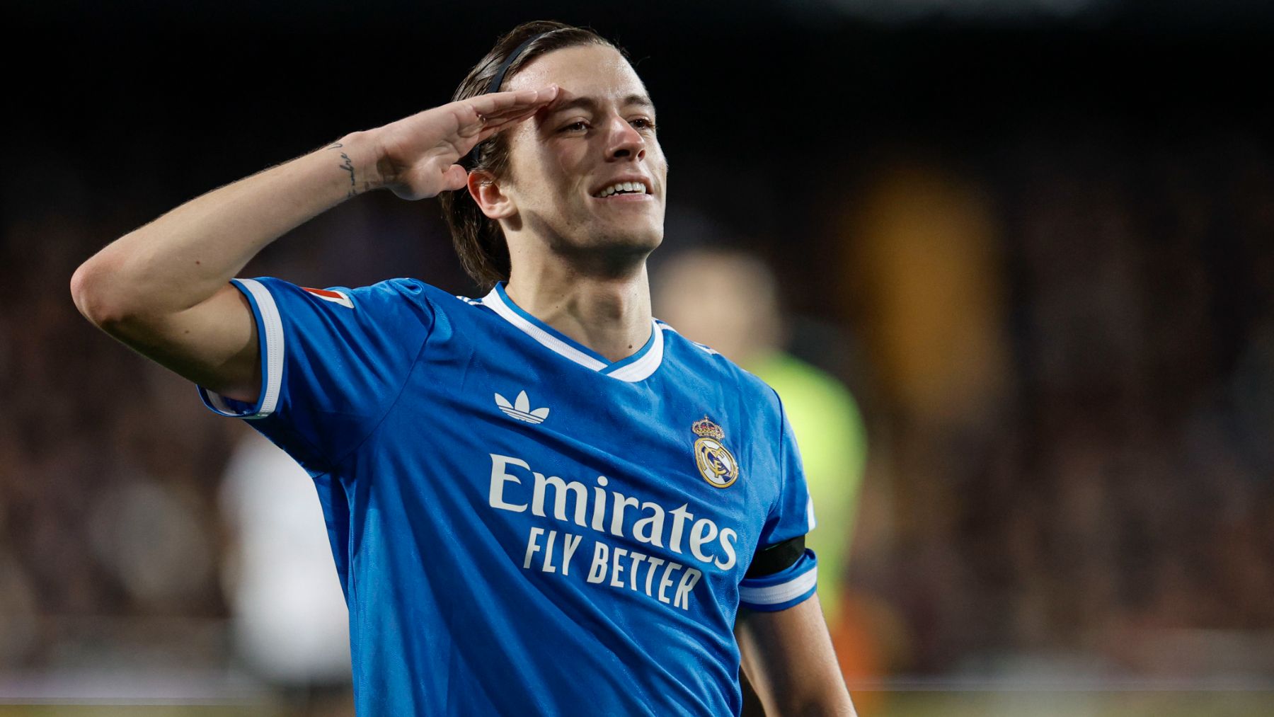 Carreras evita una traca en Mestalla