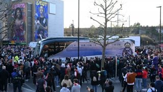 Imagen del autobús del Real Madrid. (Getty)