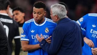 Mbappé con Mourinho. (Getty)