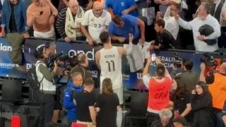 Hezonja festeja el triunfo del Real Madrid.