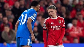 Mbappé increpando a Prestianni tras los insultos a Vinicius en el Benfica-Real Madrid. (Getty)
