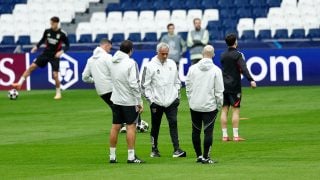 José Mourinho, en el Santiago Bernabéu. (EFE)
