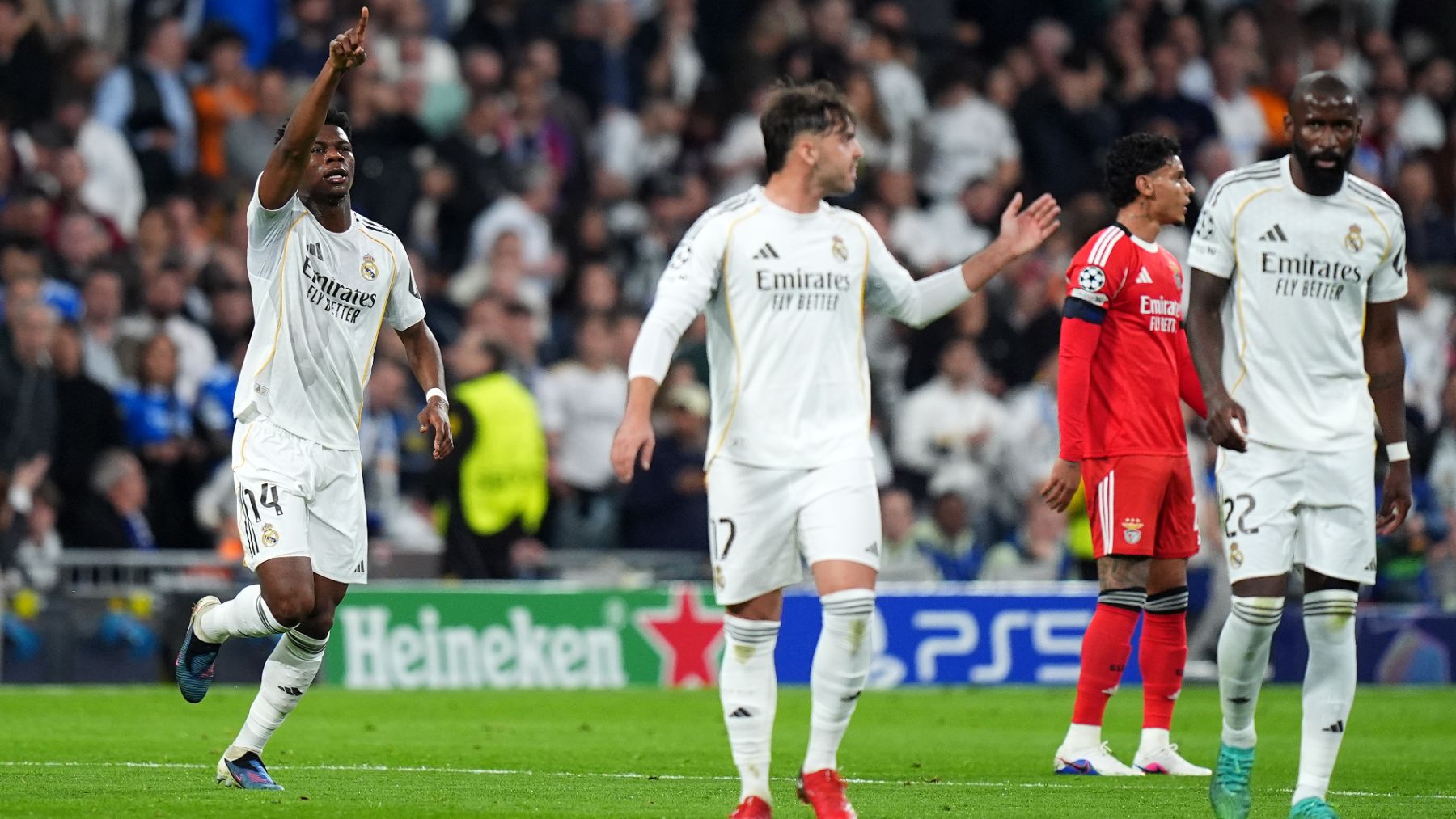 Tchouaméni despierta al Real Madrid con un tiro a lo Kroos tras un jugadón colectivo