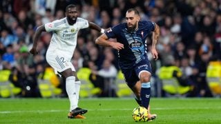 Rüdiger y Borja Iglesias. (EP)