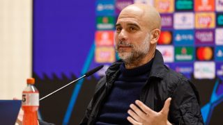 Pep Guardiola, en la rueda de prensa del Bernabéu. (EFE)