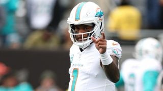 Tua Tagovailoa, durante un partido con los Miami Dolphins. (Getty)