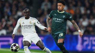 Mendy, en un partido contra el Manchester City.