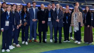 Los corresponsales de la FIFA visitan el Santiago Bernabéu. (EP)